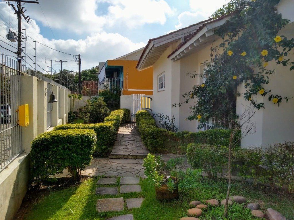 Casa 3 Dormitório(s) Bairro Vila Nova