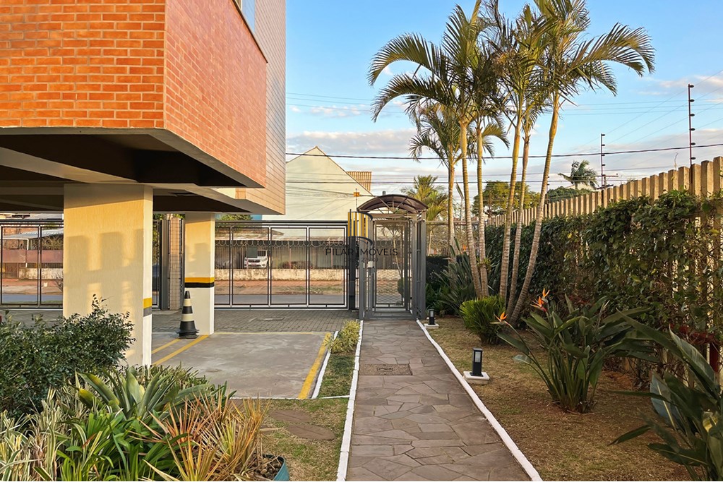 Apartamento no bairro Camaquã de 2 dormitórios vaga e infra