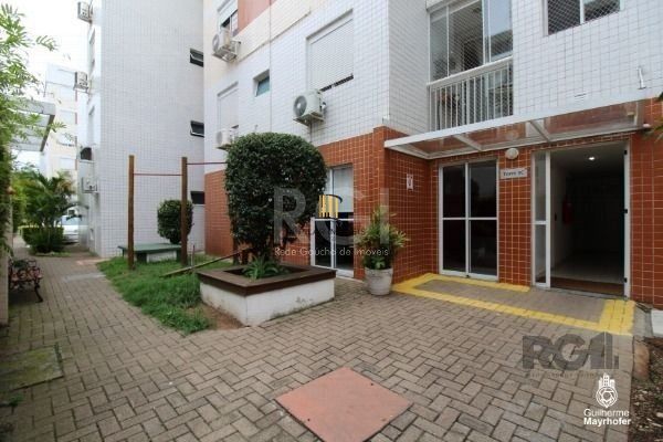 Apartamento no bairro Cristal de 2 dormitórios infra e vaga