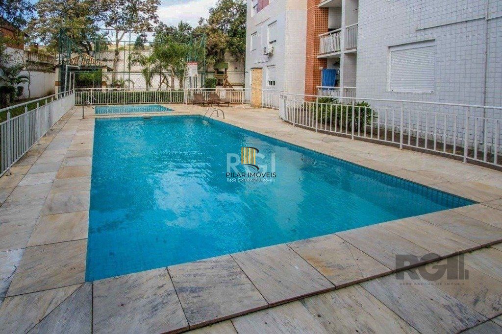 Apartamento no bairro Cristal de 2 dormitórios infra e vaga