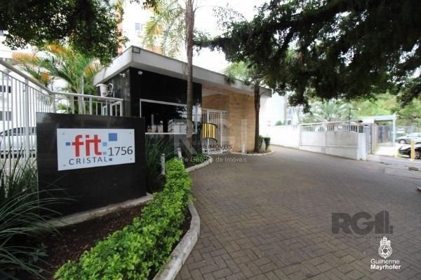 Apartamento no bairro Cristal de 2 dormitórios infra e vaga