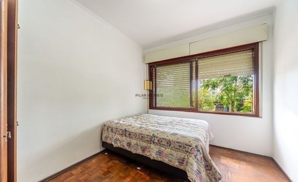 Prédio Comercial no Passo D'areia com 6 dormitórios e 5 vagas