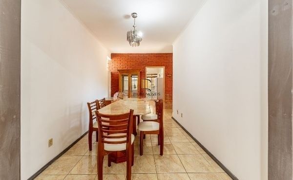 Prédio Comercial no Passo D'areia com 6 dormitórios e 5 vagas