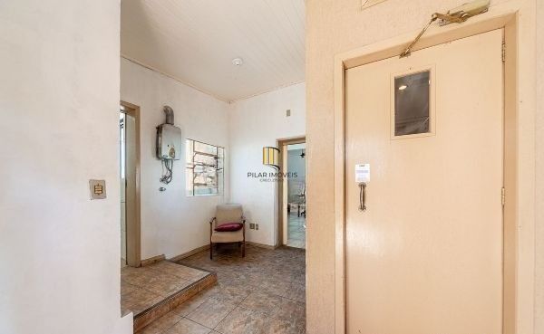 Prédio Comercial no Passo D'areia com 6 dormitórios e 5 vagas