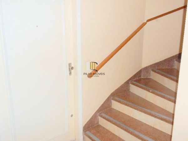 Apartamento Térreo com pátio no Menino Deus de 1 dormitório DESOCUPADO