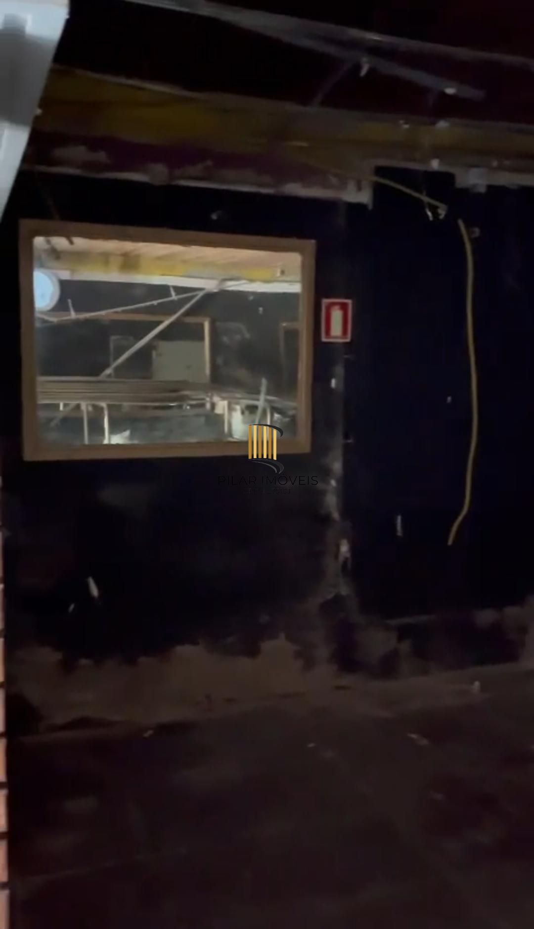 Prédio Comercial 2 dormitórios no bairro Santana