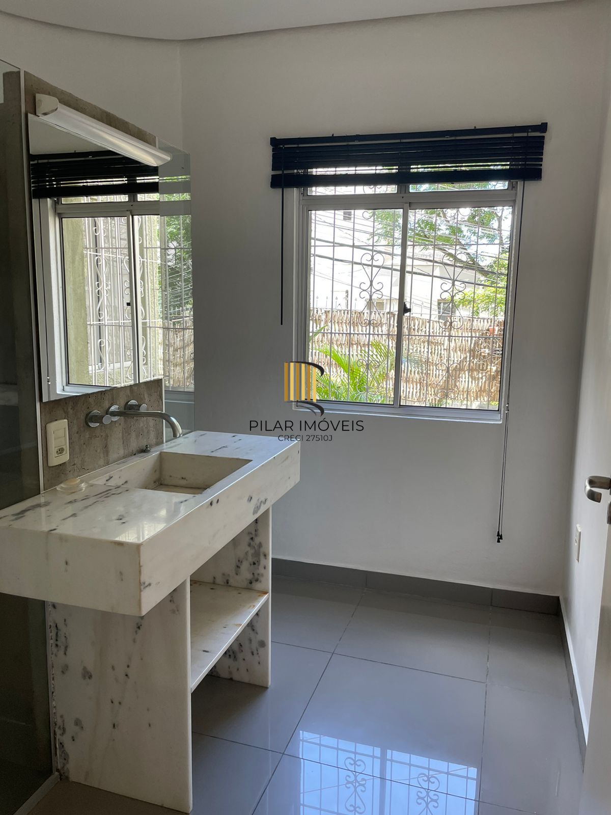 Casa 2 dormitórios no bairro Rio Branco