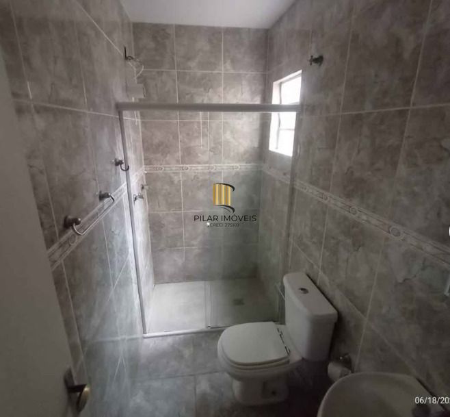 Casa 3 dormitórios no bairro Olaria