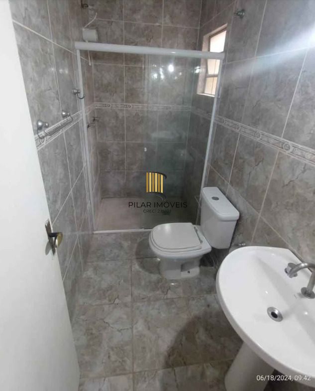 Casa 3 dormitórios no bairro Olaria