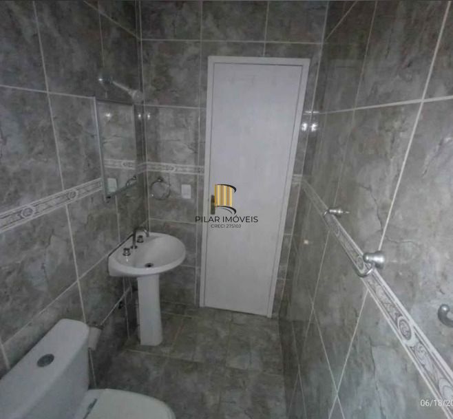 Casa 3 dormitórios no bairro Olaria