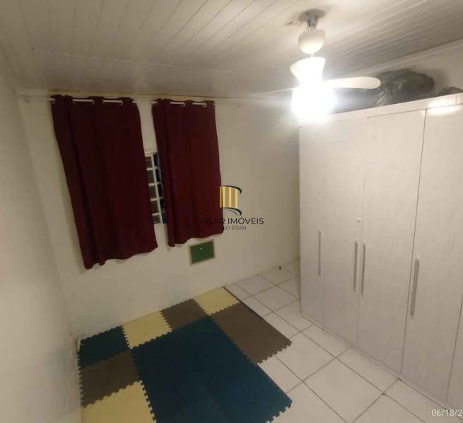 Casa 3 dormitórios no bairro Olaria