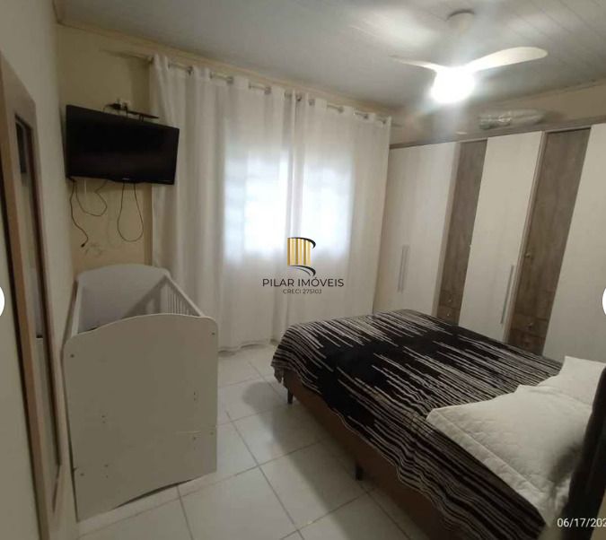 Casa 3 dormitórios no bairro Olaria