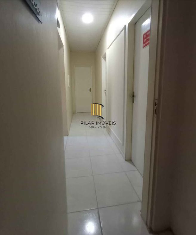 Casa 3 dormitórios no bairro Olaria