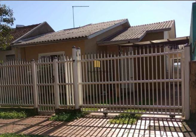 Casa 3 dormitórios no bairro Olaria