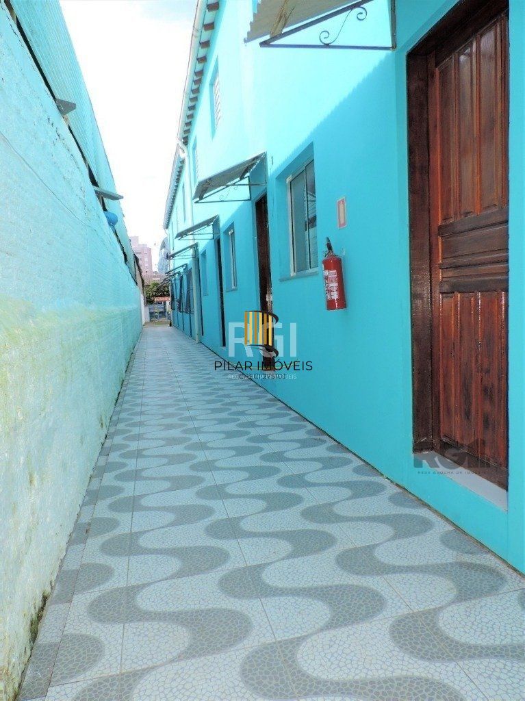 Casa em condominio no Partenon de 2 dormitórios e vaga DESOCUPADA