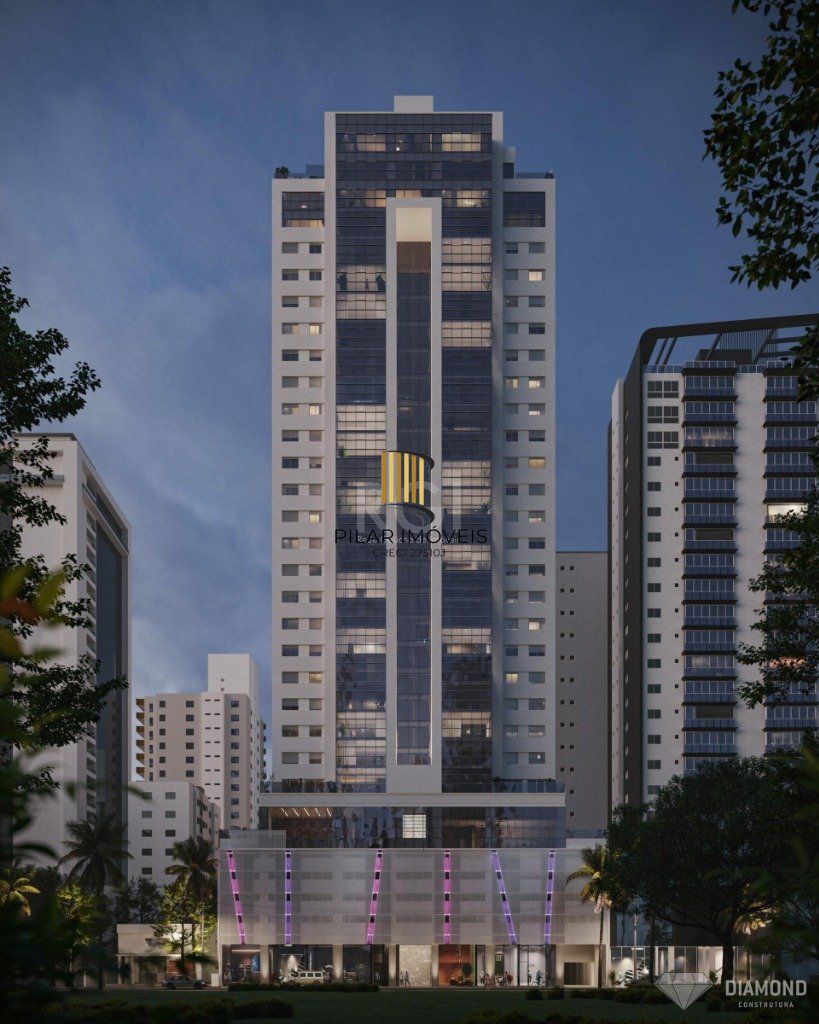 Apartamento 4 dormitórios no bairro Centro