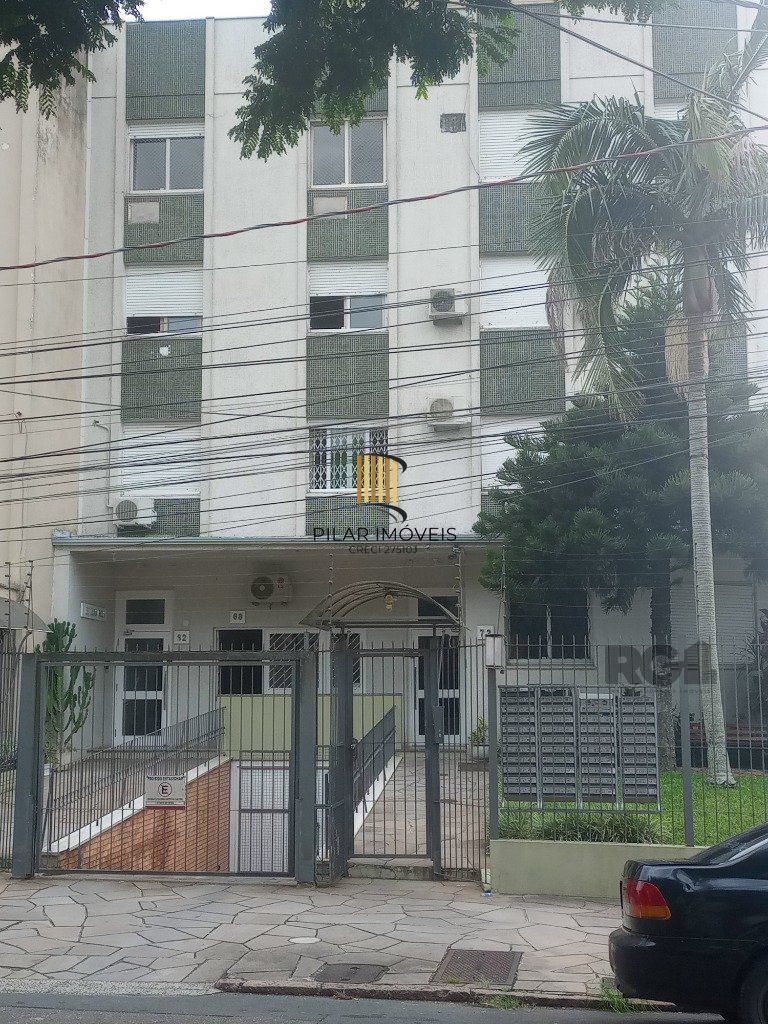 Apartamento no Partenon de 1 dormitório e vaga DESOCUPADO
