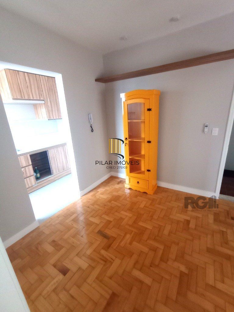 Apartamento no Partenon de 1 dormitório e vaga DESOCUPADO