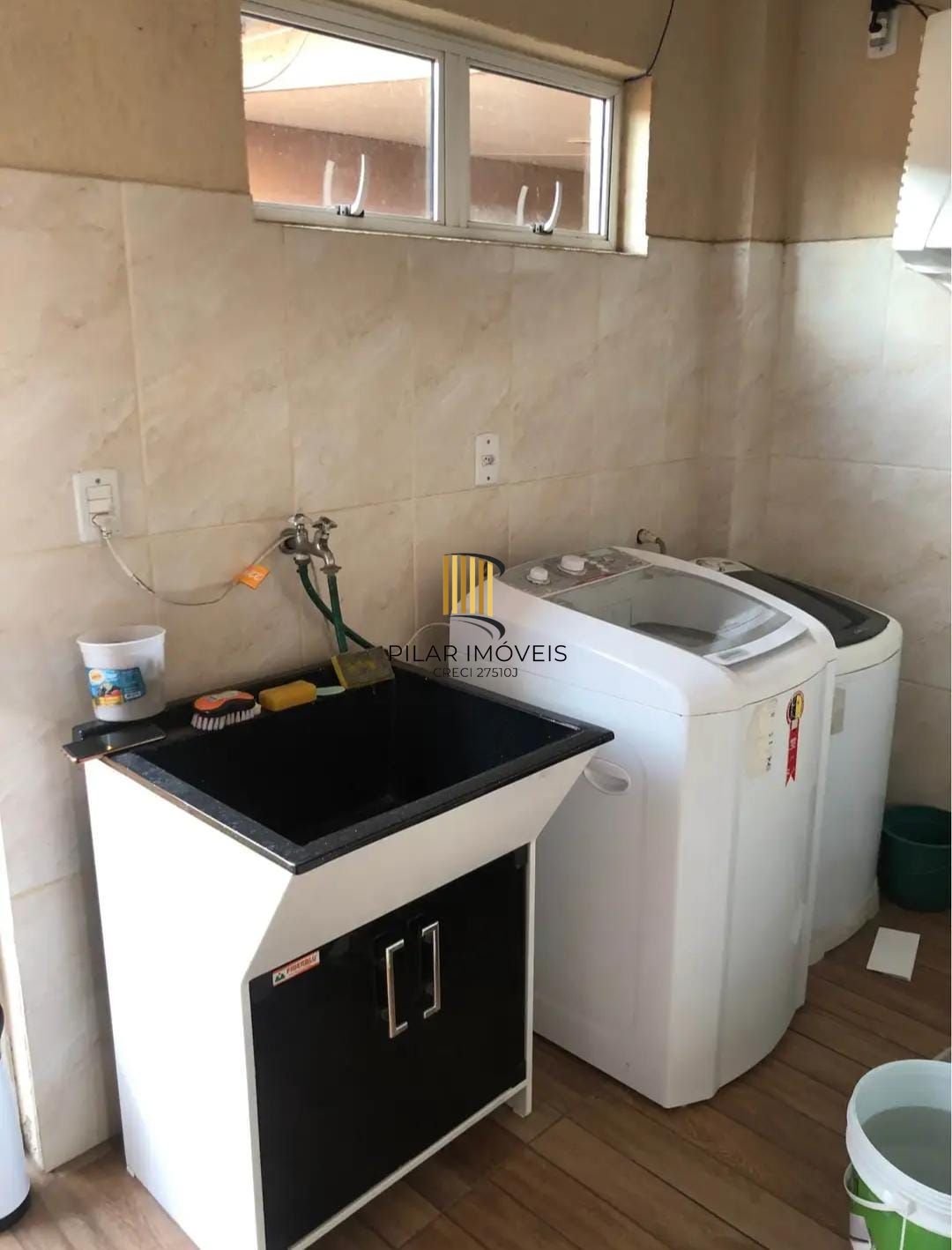 Casa 3 dormitórios no bairro Parque dos Eucalíptos