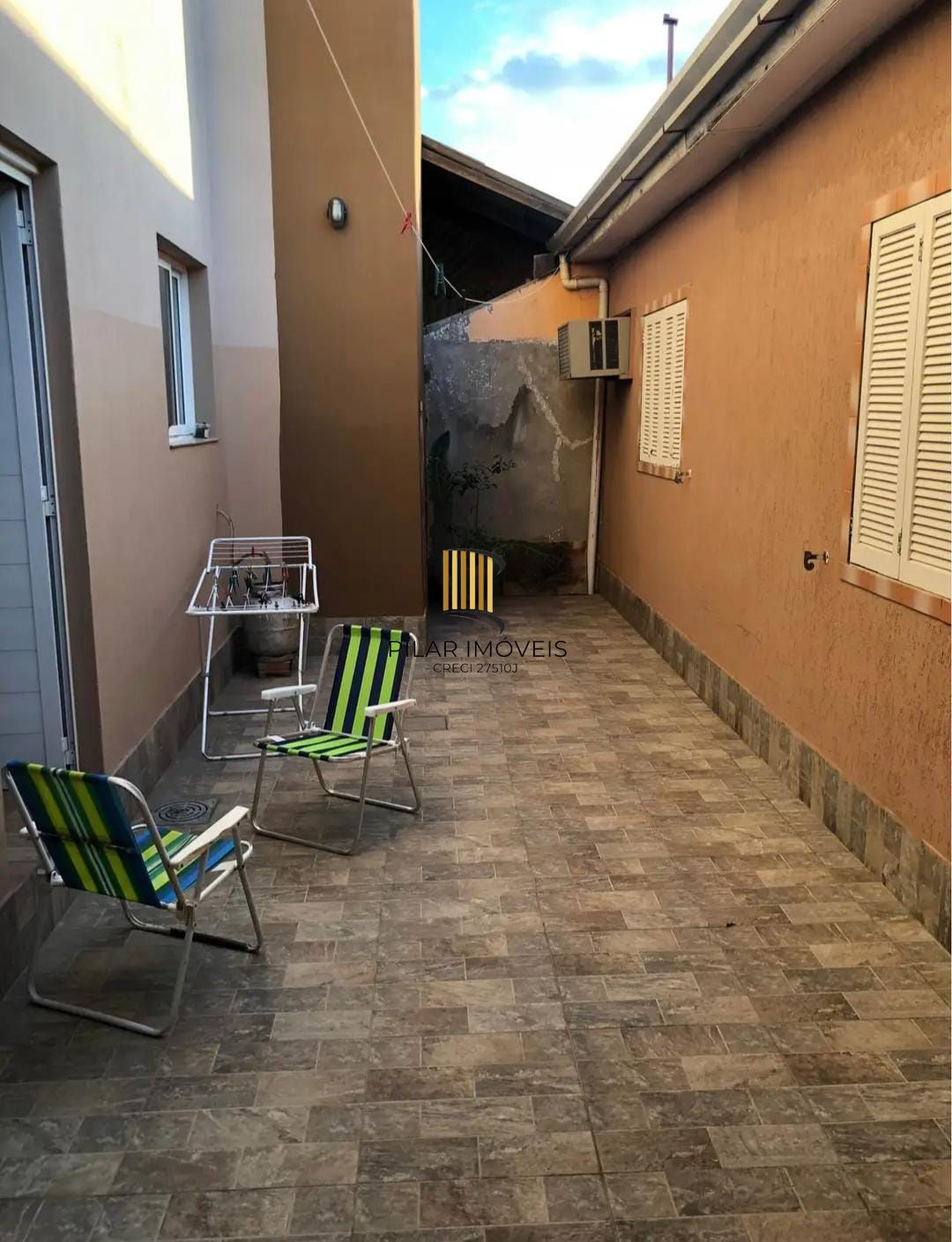 Casa 3 dormitórios no bairro Parque dos Eucalíptos