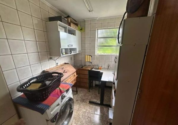 Ótima casa no bairro Jardim Lindóia, com 4 quartos, pátio amplo e área com churrasqueira