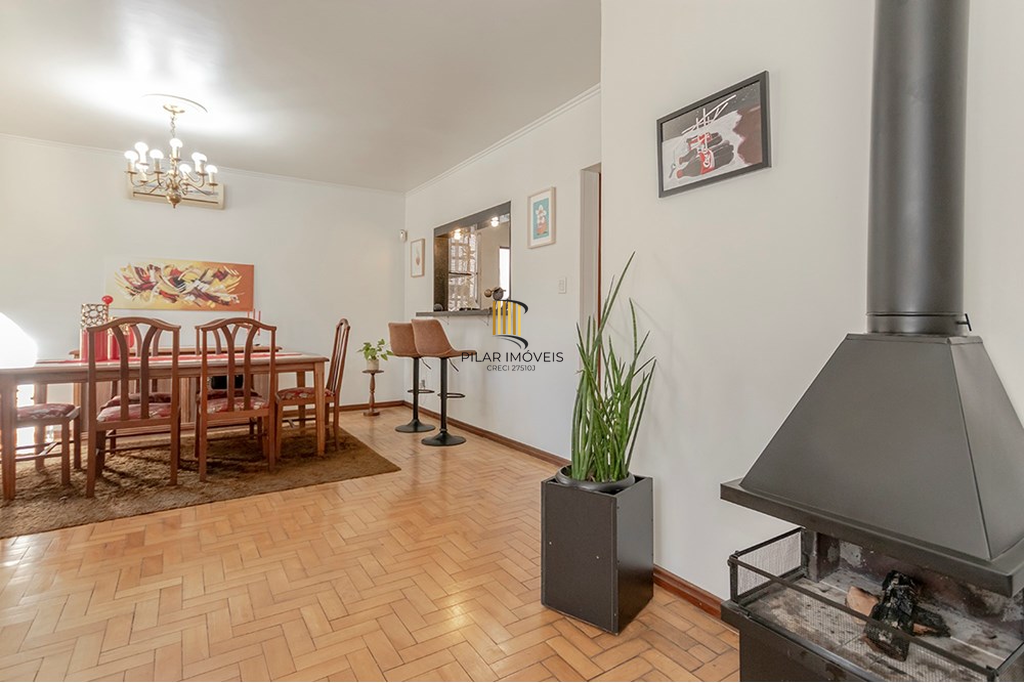 Casa 3 dormitórios no bairro Jardim do Salso