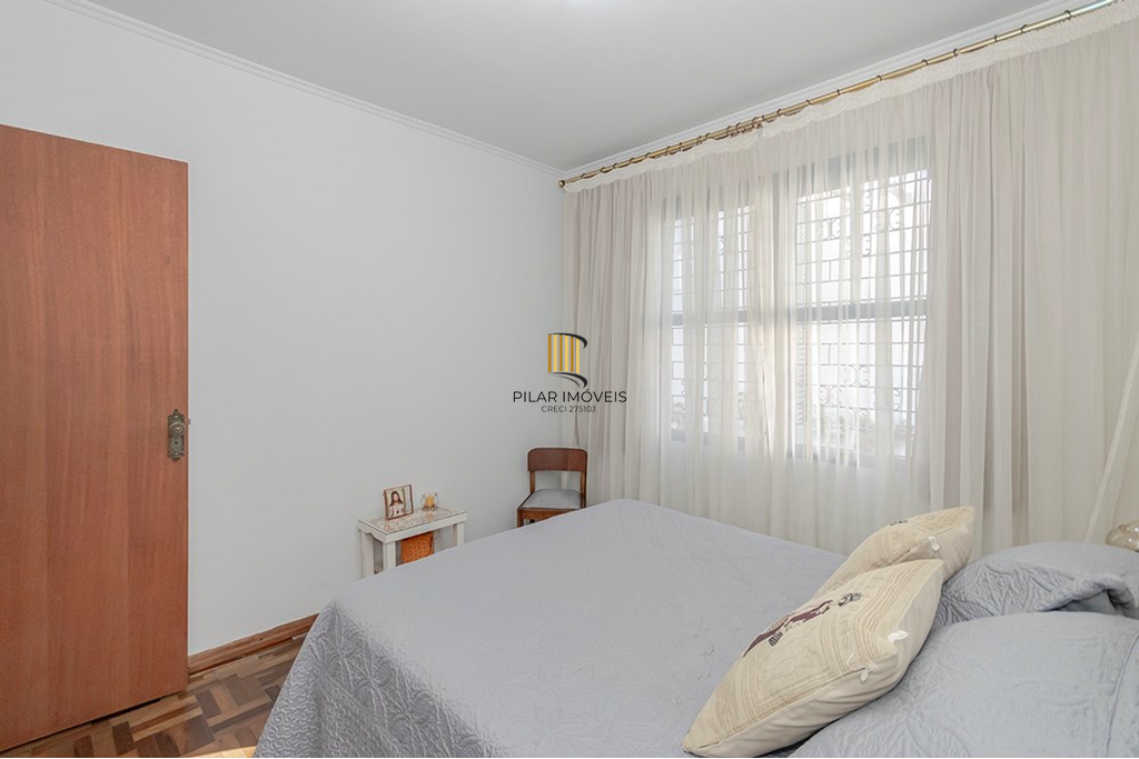 Casa 3 dormitórios no bairro Jardim do Salso