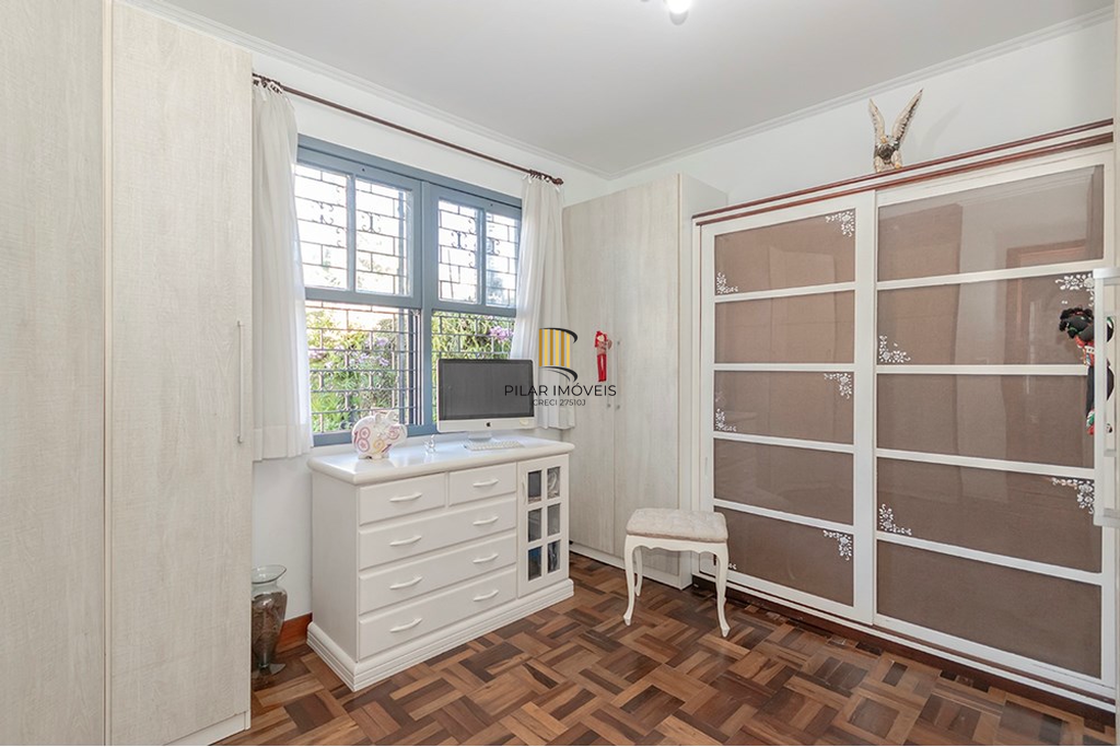 Casa 3 dormitórios no bairro Jardim do Salso