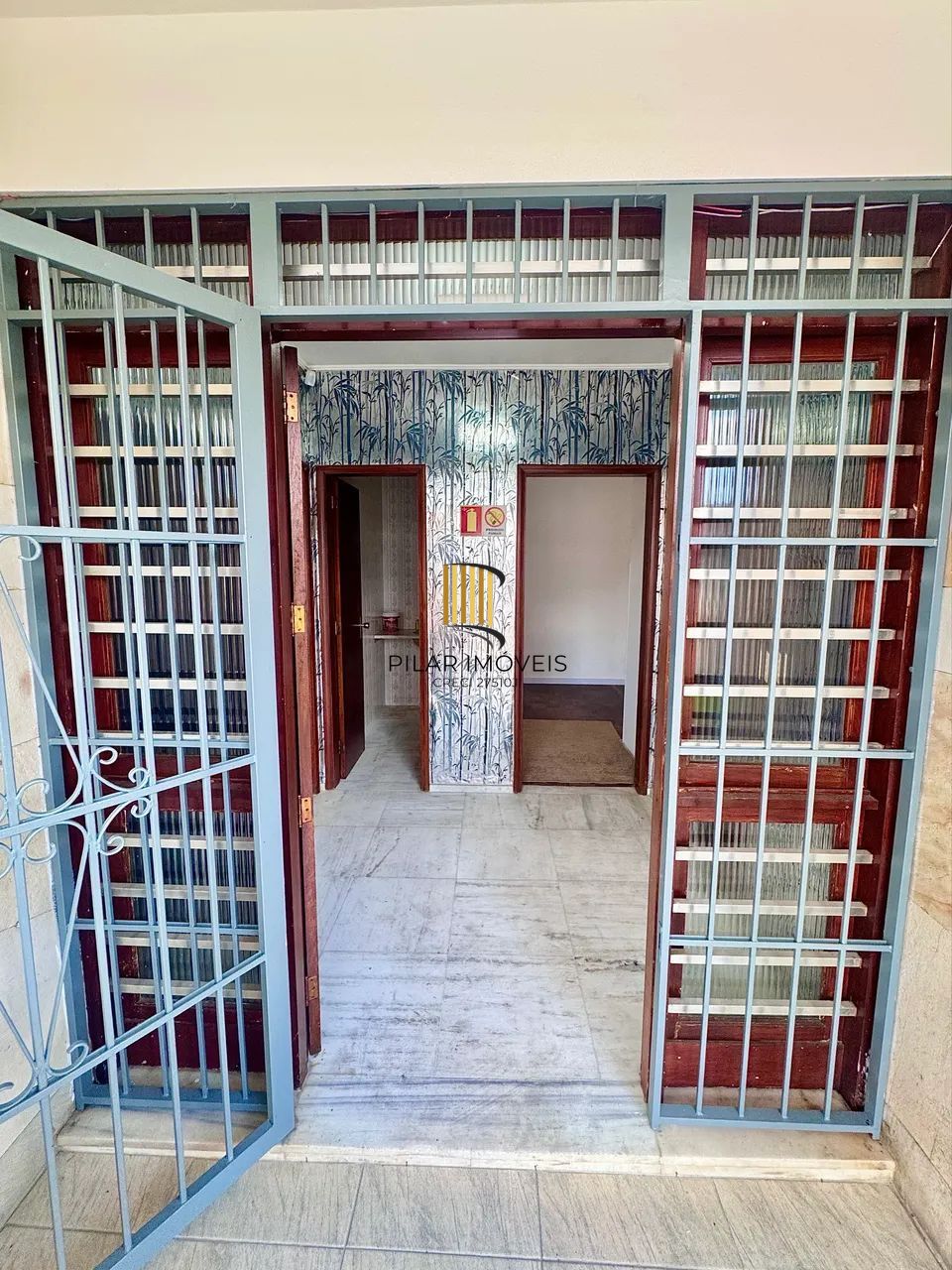 Casa 3 dormitórios no bairro Jardim Lindóia