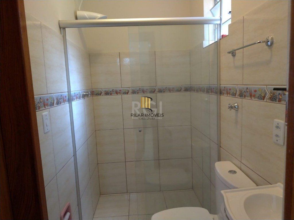 Apartamento de 4 dormitórios, sendo 2 suites, no bairro Petrópolis