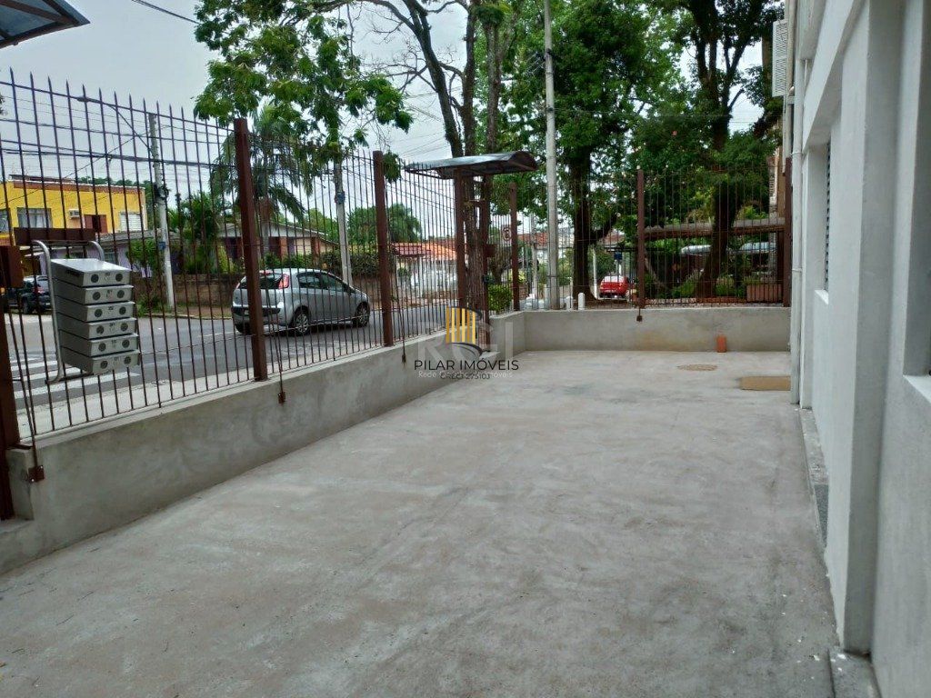 Apartamento de 4 dormitórios, sendo 2 suites, no bairro Petrópolis