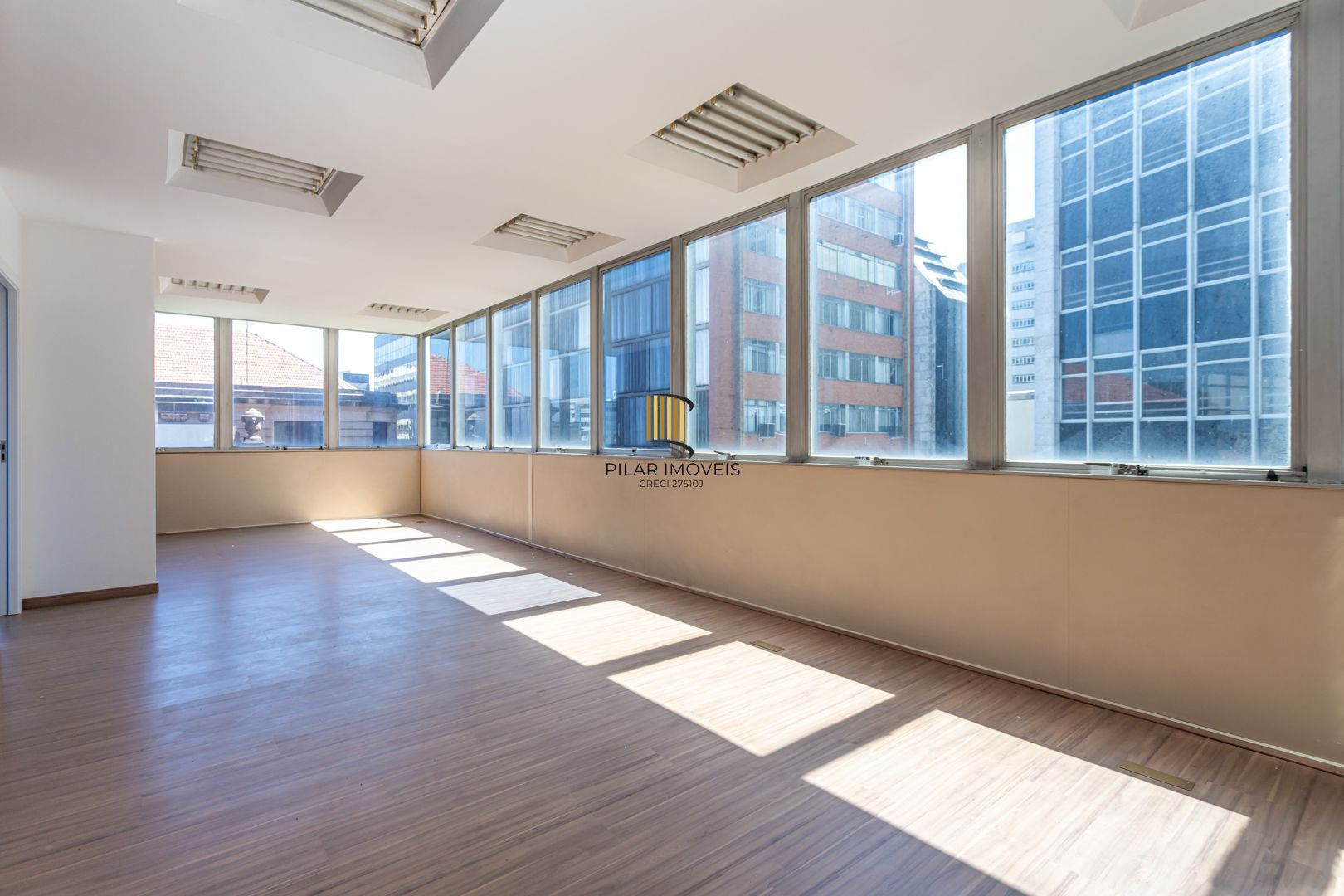 Sala Comercial 1 dormitório no bairro Centro Histórico