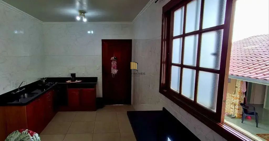Casa 3 dormitórios no bairro Passo das Pedras