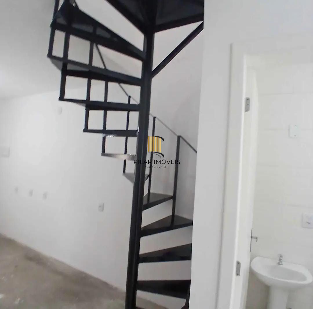 Sobrado 2 dormitórios no bairro Hípica