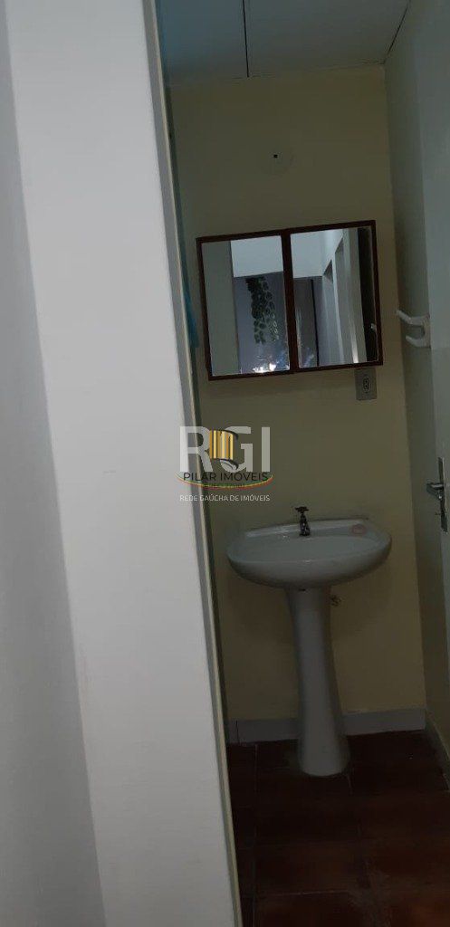 Apartamento para Venda - 38m², 2 dormitórios, Maria Regina