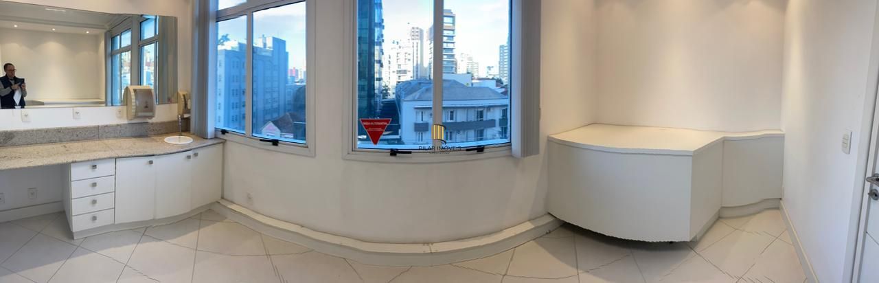 Sala Comercial 4 dormitórios no bairro Menino Deus