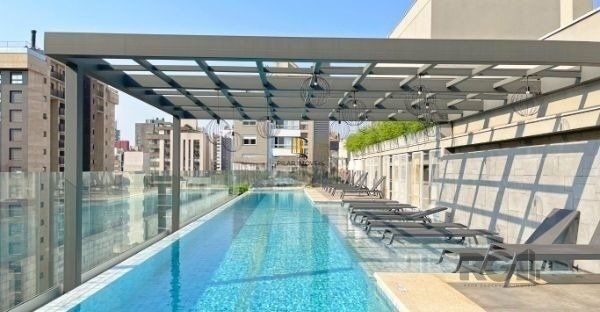 Apartamento no bairro Auxiliadora de 2 dormitórios vaga e infra