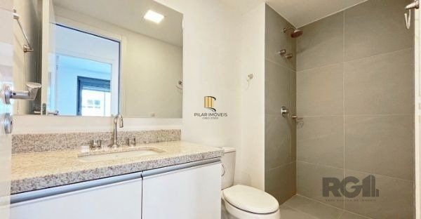 Apartamento no bairro Auxiliadora de 2 dormitórios vaga e infra