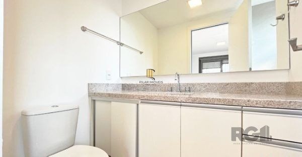 Apartamento no bairro Auxiliadora de 2 dormitórios vaga e infra