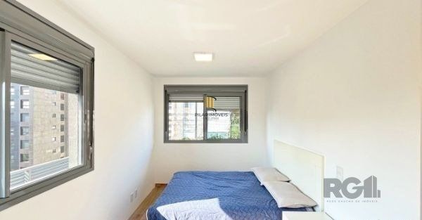 Apartamento no bairro Auxiliadora de 2 dormitórios vaga e infra