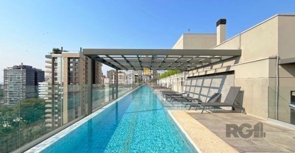 Apartamento no bairro Auxiliadora de 2 dormitórios vaga e infra