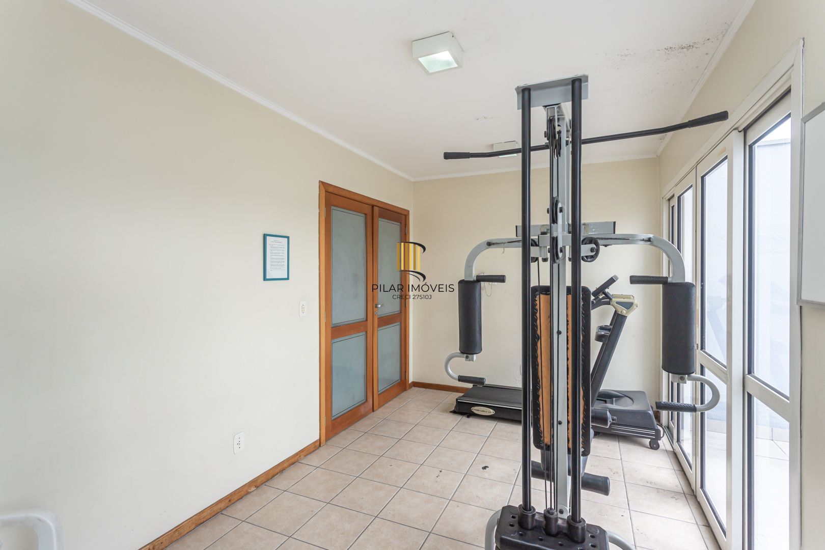 Apartamento na Cidade Baixa de 2 dormitórios e vaga