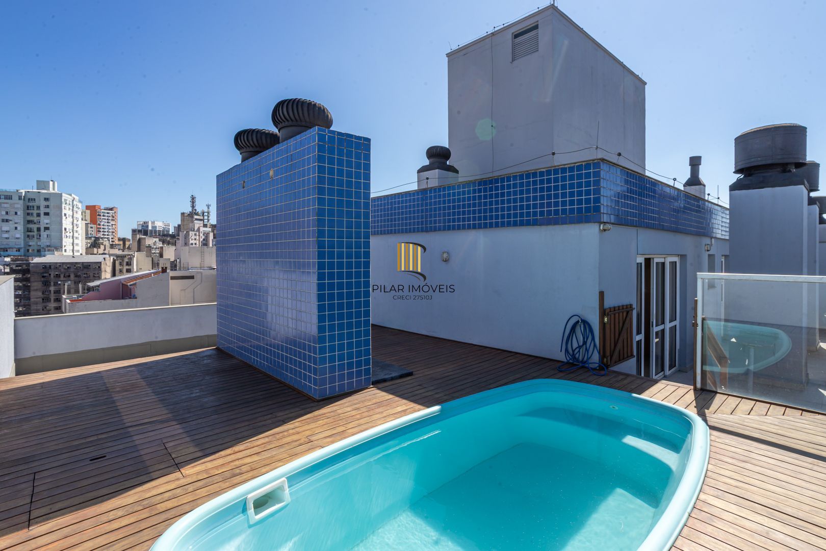 Apartamento na Cidade Baixa de 2 dormitórios e vaga