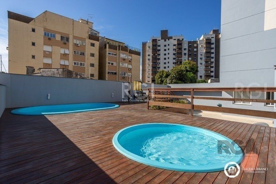 Apartamento no Menino Deus de 2 dormitórios e vaga