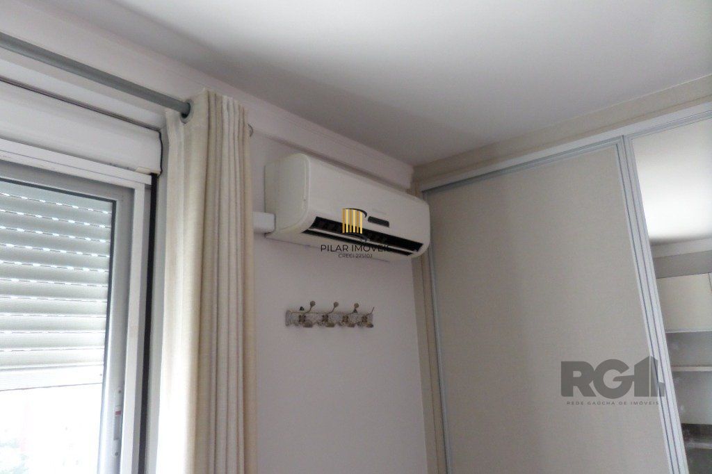 Apartamento no Menino Deus de 2 dormitórios e vaga