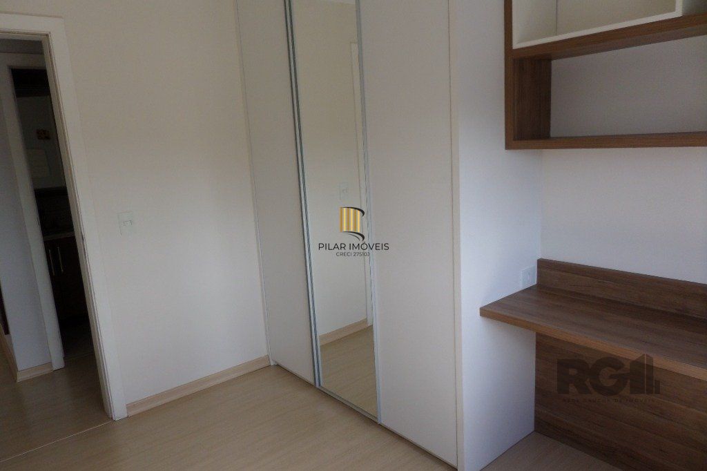 Apartamento no Menino Deus de 2 dormitórios e vaga