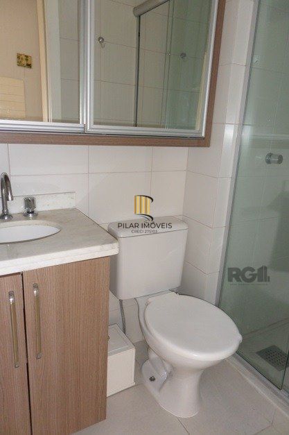 Apartamento no Menino Deus de 2 dormitórios e vaga