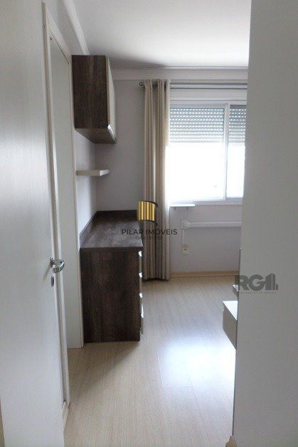 Apartamento no Menino Deus de 2 dormitórios e vaga