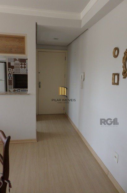 Apartamento no Menino Deus de 2 dormitórios e vaga