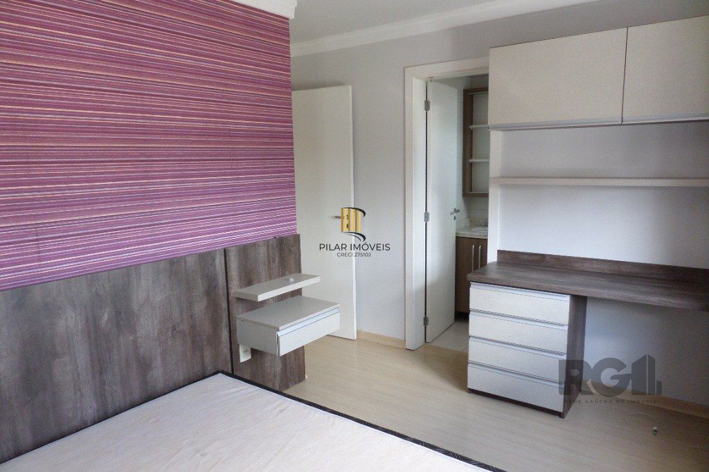 Apartamento no Menino Deus de 2 dormitórios e vaga